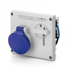 Kontaktligzda ar atdalītāju INTERLOCKED SOCKET 2P+E IP44 16A 6h