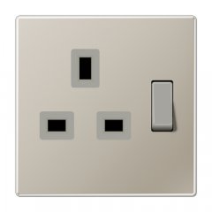 Kontaktligzda pārslēdzama Anglijas standarts, 13 A 250 V ~, skrūvju spailes BS 1363-1, 4 mm2, ar bērnu drošību, krāsa nerūsējošais tērauds